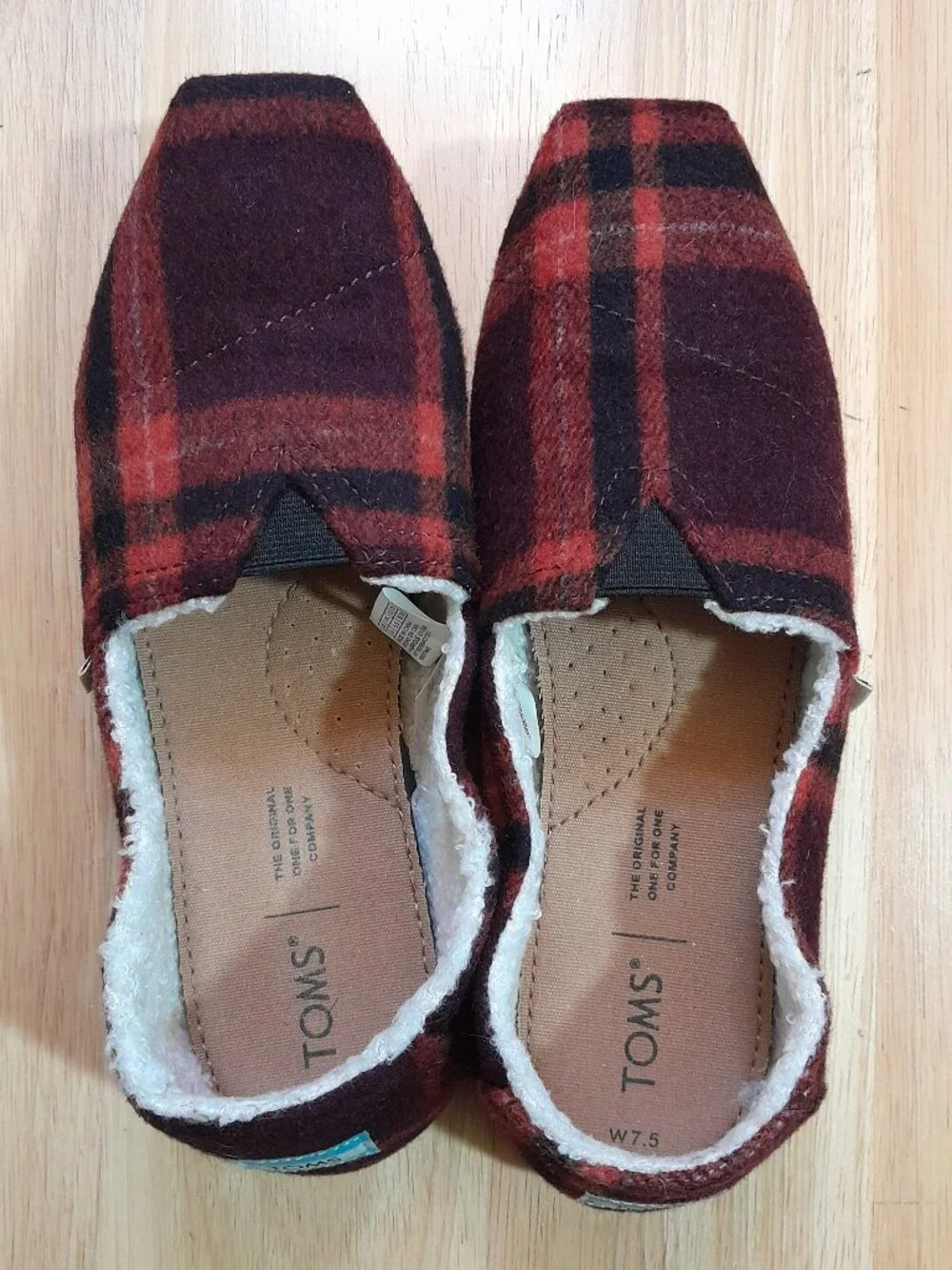 TOMS Alpargata Cozy Slip-On Loafers Red Maroon Plaid Flannel Sherpa Womens 7.5